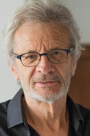 Mario Pecqueur as Dr. Carpentier's assistant
