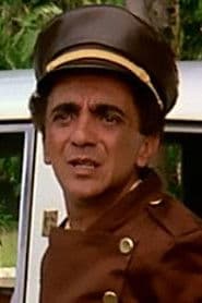 Roberto Roney في دور Nadiño