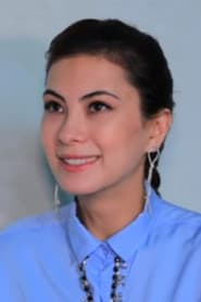 Nigina Anarbayeva dans le rôle de Sevara (stewardess)