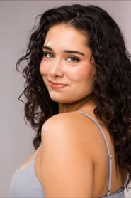 Victoria Martinez dans le rôle de Katie