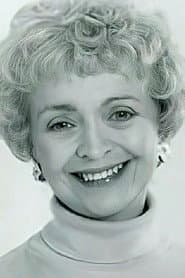 Diana Sowle dans le rôle de Mrs. Bucket