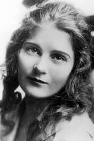 Mae Marsh dans le rôle de Maid (Uncredited)