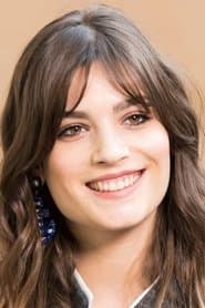 Alma Jodorowsky dans le rôle de Marielle de Robert