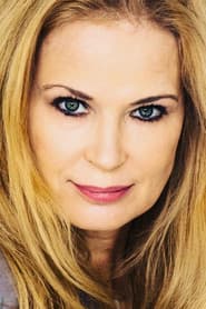 Melissa Behr as Dee