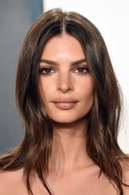Emily Ratajkowski في دور Veronique
