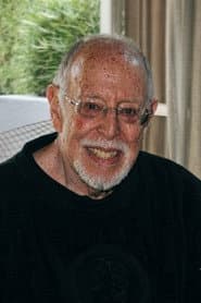 Dick Tufeld في دور Self - Robot (voice) (uncredited)