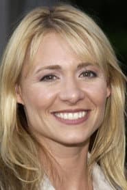 Deanne Bray dans le rôle de Olive