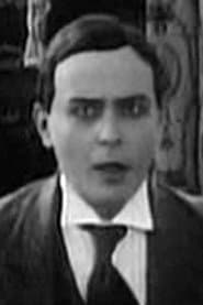 Сергей Квасницкий dans le rôle de Yartsev's servant