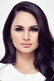 Izara Aishah dans le rôle de Ana
