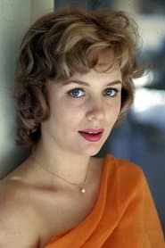 Joan Staley dans le rôle de Marge