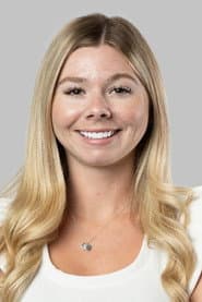 Kelsey Bell في دور Vivian