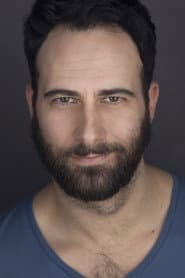 Stephen Reich في دور Coach V