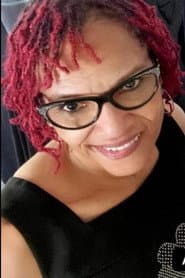 Delores Harris في دور Older Jasmin