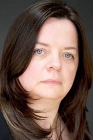 Helen Norton dans le rôle de Matron