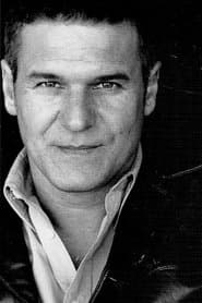 David Gianopoulos dans le rôle de Wolverton