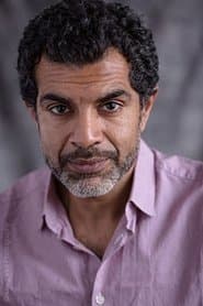 Ezra Faroque Khan dans le rôle de Local Guide