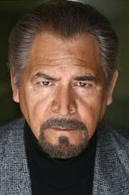 Eloy Casados as Antoine