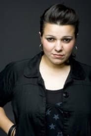 Katie Messina dans le rôle de Coffee Sales Person