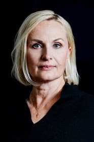 Sara Paavolainen dans le rôle de Anna Kivivuori
