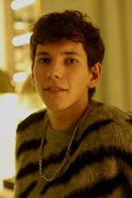 Josela Barbeito as Romeo
