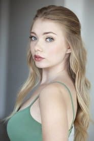 Emilia McCarthy في دور Lacey