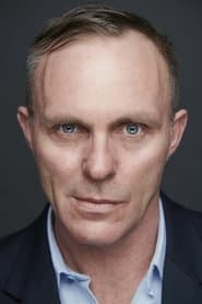 Dirk Martens as Henry Thomas