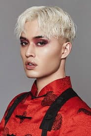 Crystal Lockhart في دور Zachary
