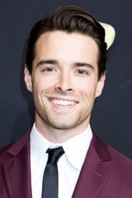 Corey Cott dans le rôle de Charlie