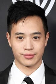 Hayden Szeto dans le rôle de Eric