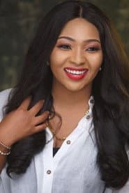 Lilian Esoro في دور Pretty Secretary