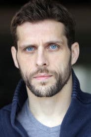 Quentin D'Hainaut dans le rôle de Yuri