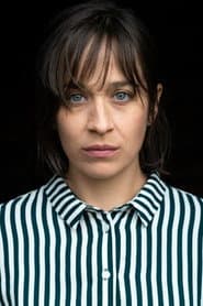 Sophie Resch في دور Renate