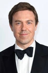 Andrew Buchan في دور Leo Watts