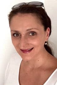 Lucia Vráblicová as Hotelpige