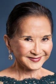 Lucille Soong dans le rôle de Grandma Chiang