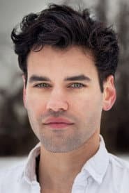 Cezar Constantine dans le rôle de Carlos (bully on bus)
