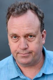 Jeff Elam dans le rôle de Arnold Harris