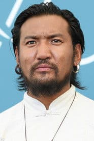 སྐལ་བཟང་སྦྱིན་པ། في دور Dargye