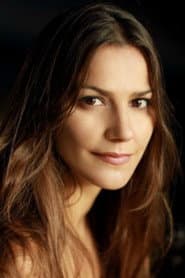 Carlotta Bosch dans le rôle de Sofia