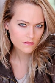 Leah N.H. Philpott dans le rôle de Sarah