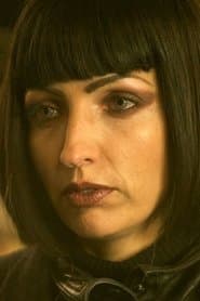 Mariana Stansheva dans le rôle de Female Captain