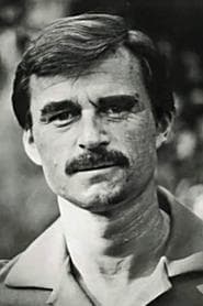 Robert Phalen في دور Major Bell