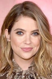 Ashley Benson dans le rôle de Alice