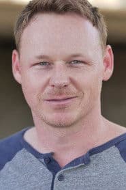 Corby Sullivan dans le rôle de Officer Gardner