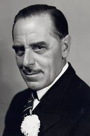 Walter Kingsford dans le rôle de Dr. Carew