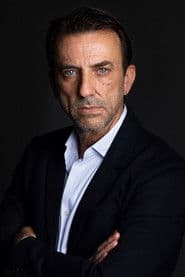 José Luis Rasero في دور Cazador 2