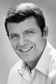 Robert Reed dans le rôle de Frank McCloy