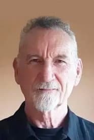 Bruce McFee dans le rôle de Donald Wegman