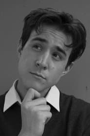 Rodrigo Pascual dans le rôle de Lucas