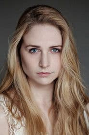 Niamh Algar في دور Ursula